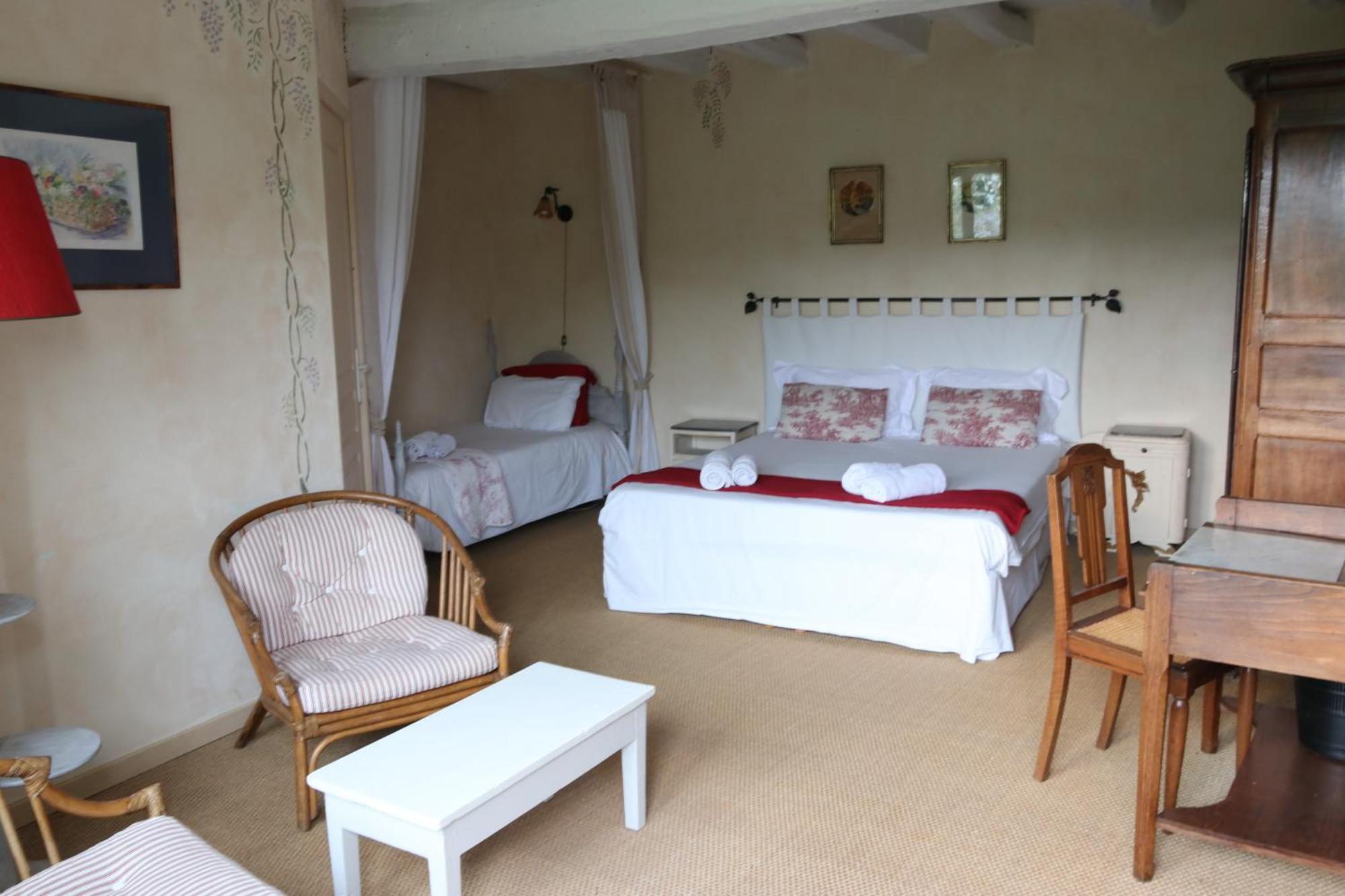 Chambres D'Hotes Du Noisillet Cinais Экстерьер фото