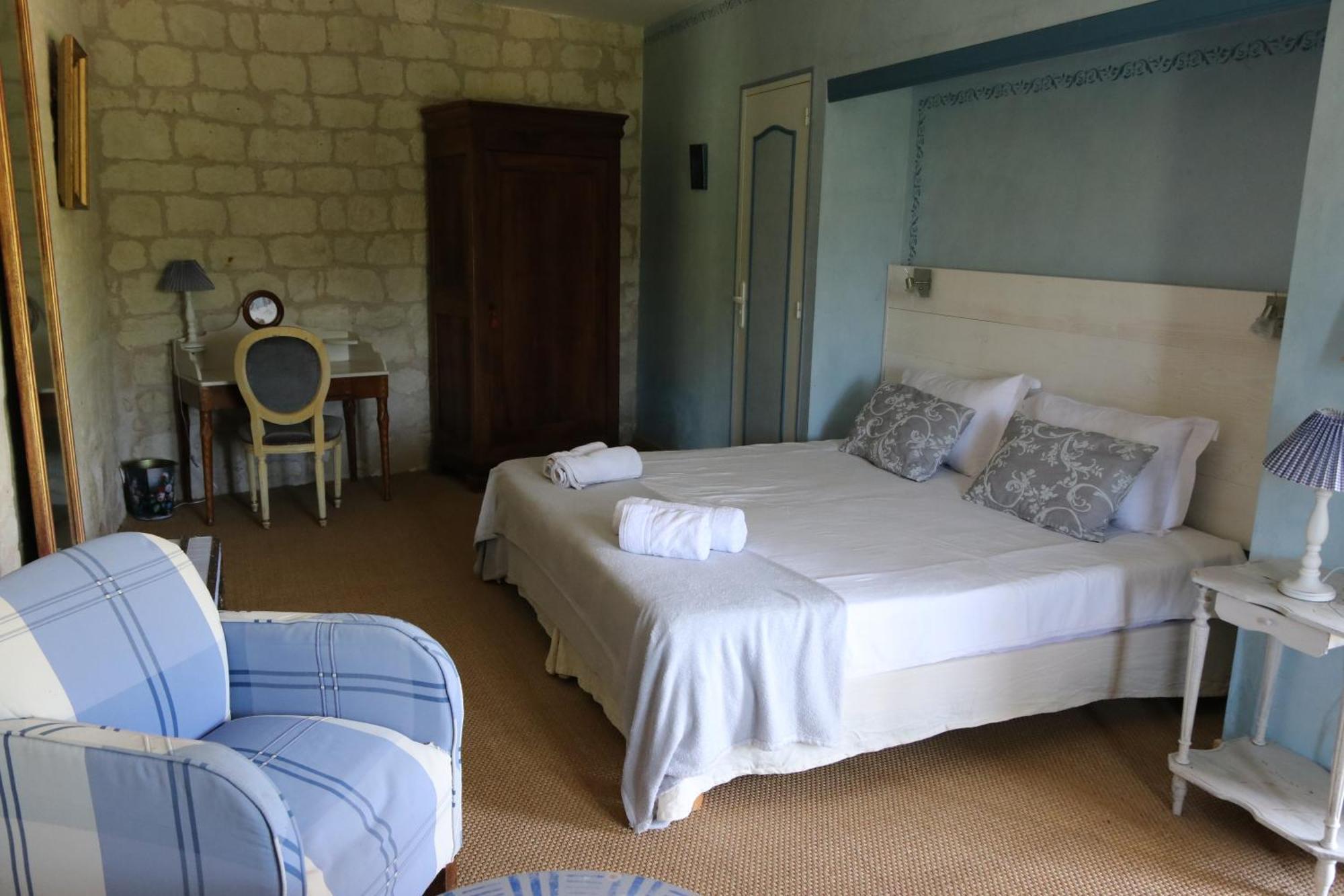 Chambres D'Hotes Du Noisillet Cinais Экстерьер фото