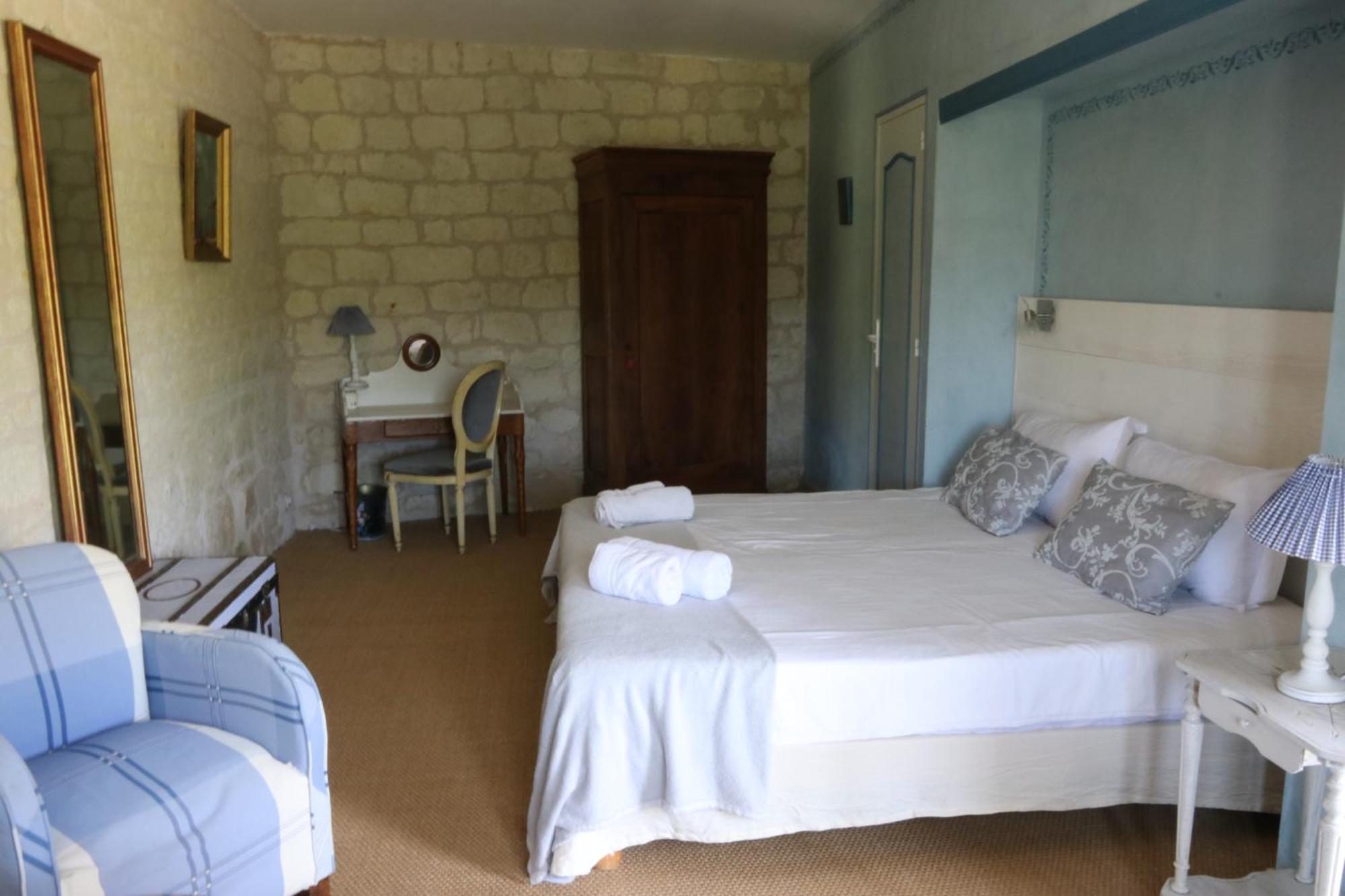 Chambres D'Hotes Du Noisillet Cinais Экстерьер фото