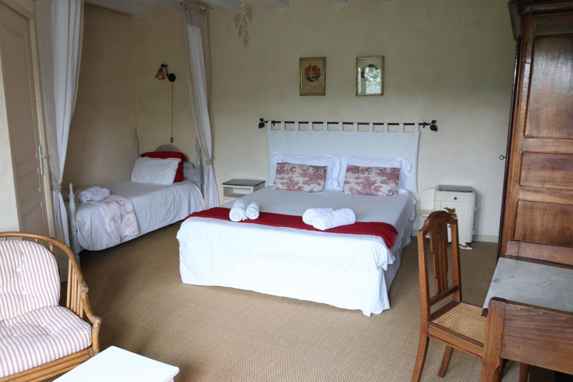 Chambres D'Hotes Du Noisillet Cinais Экстерьер фото