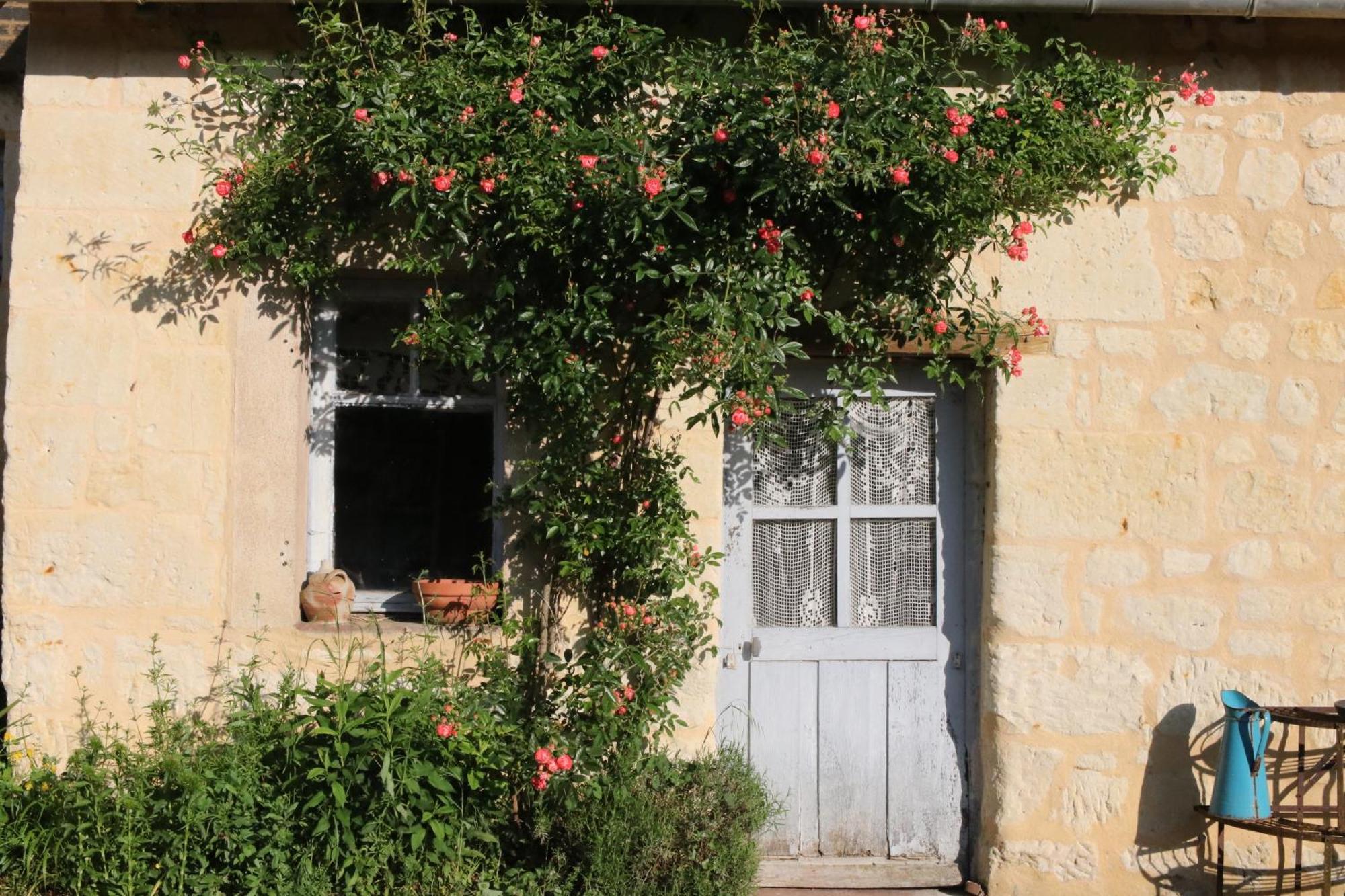 Chambres D'Hotes Du Noisillet Cinais Экстерьер фото