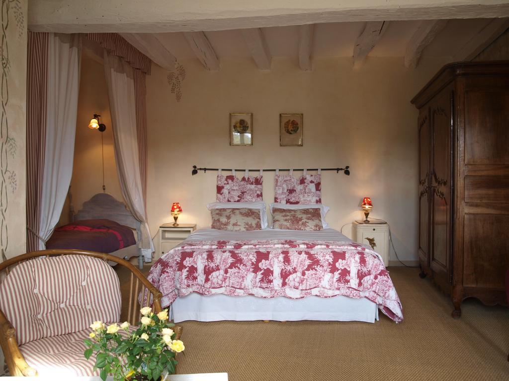 Chambres D'Hotes Du Noisillet Cinais Экстерьер фото