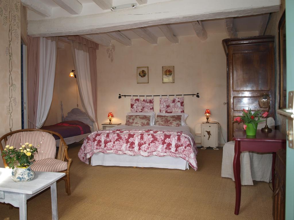 Chambres D'Hotes Du Noisillet Cinais Экстерьер фото